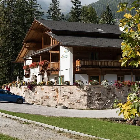 Arnstein Hotel *